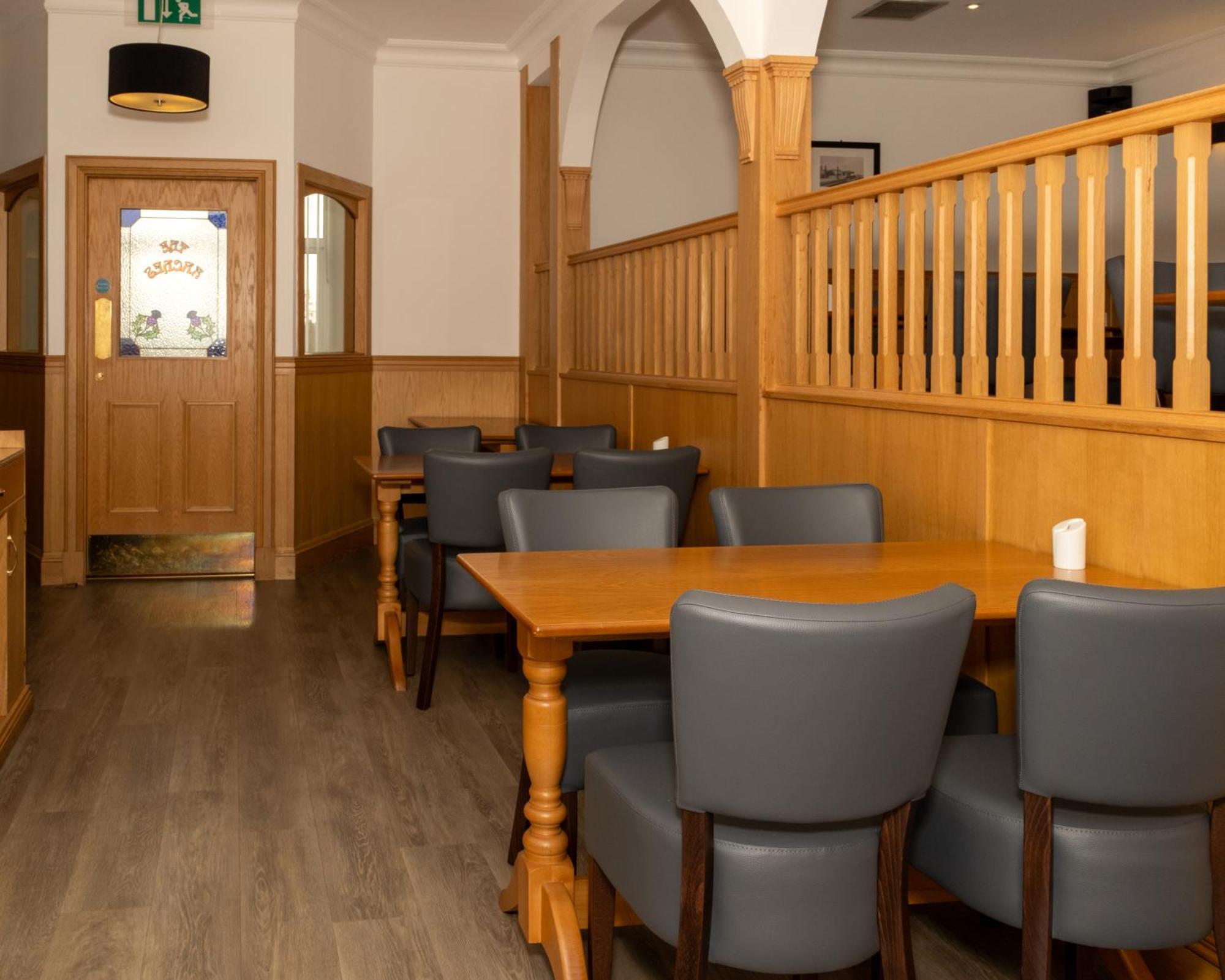 Station Hotel Ellon Exterior photo