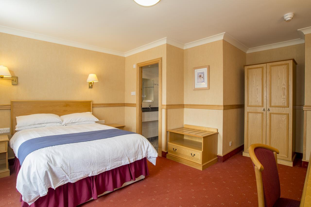 Station Hotel Ellon Exterior photo
